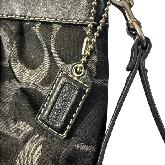 Coach Vintage Collection Pleated Soho Wristlet w/ Leather Trim - Picture 4 of 5